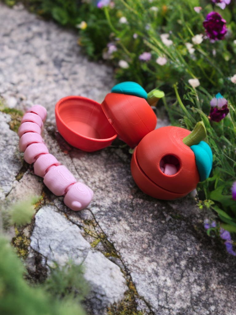 Apple with Worm Keeper Fidget